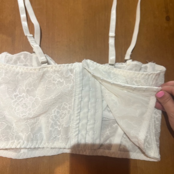 White lace corset top - Picture 6 of 11